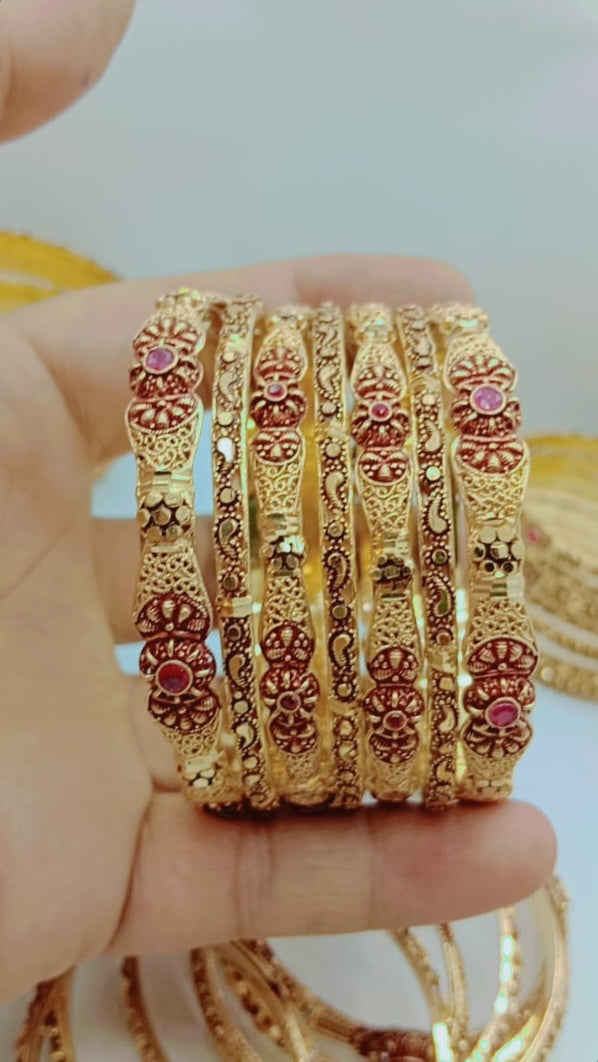 Exquisite Bangle Set