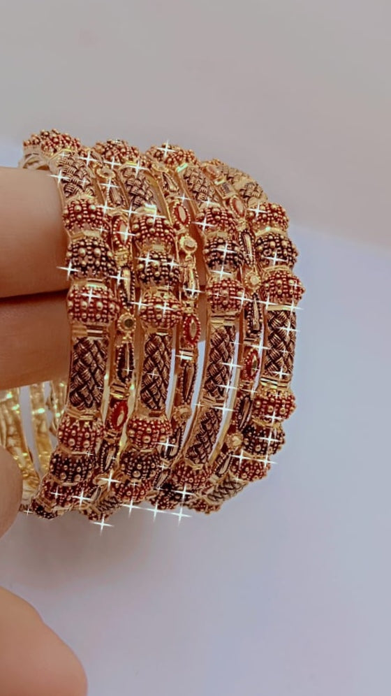 Graceful Bangle Set